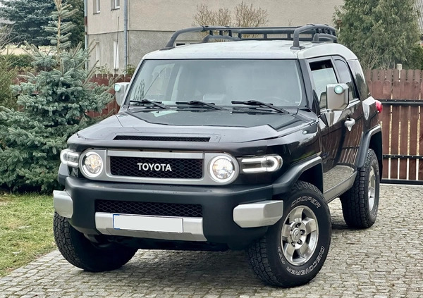 Toyota FJ cena 83000 przebieg: 223000, rok produkcji 2008 z Brok małe 781